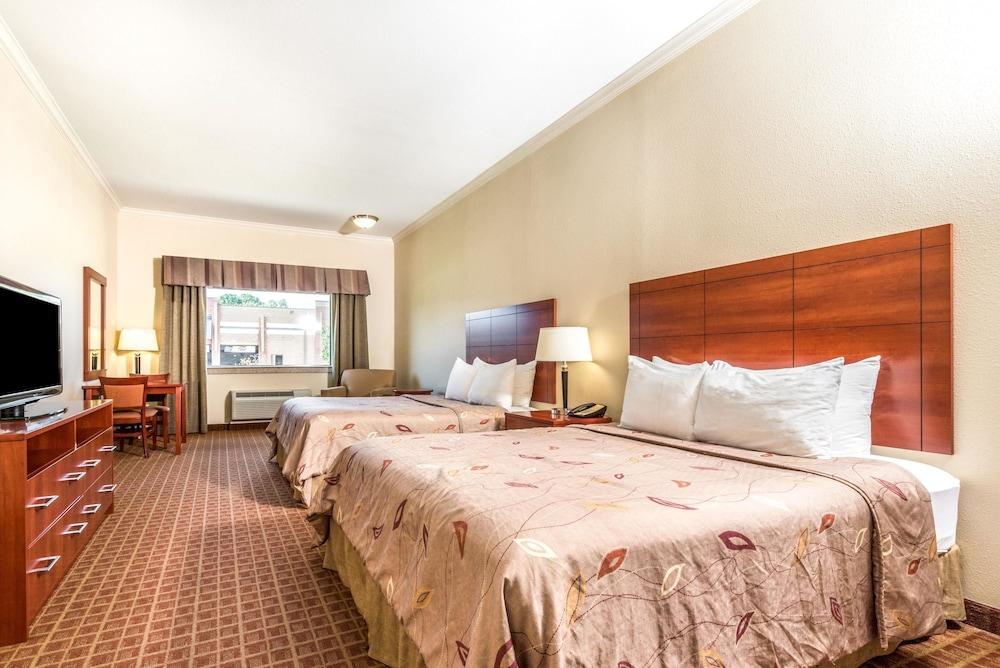 Ramada By Wyndham College Station Otel Dış mekan fotoğraf