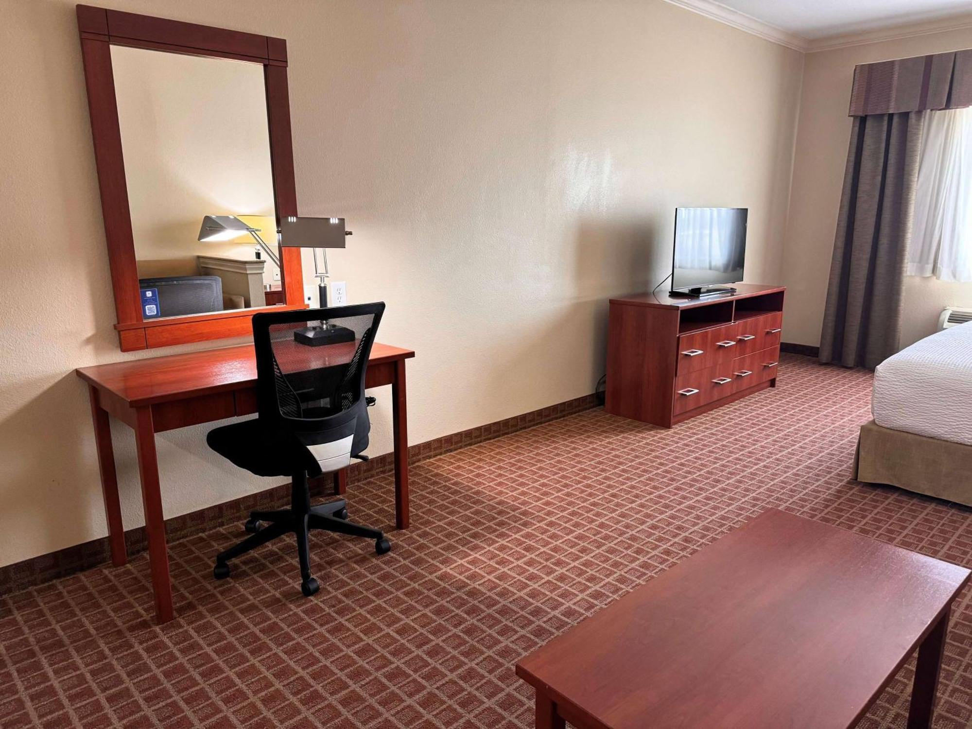 Ramada By Wyndham College Station Otel Dış mekan fotoğraf