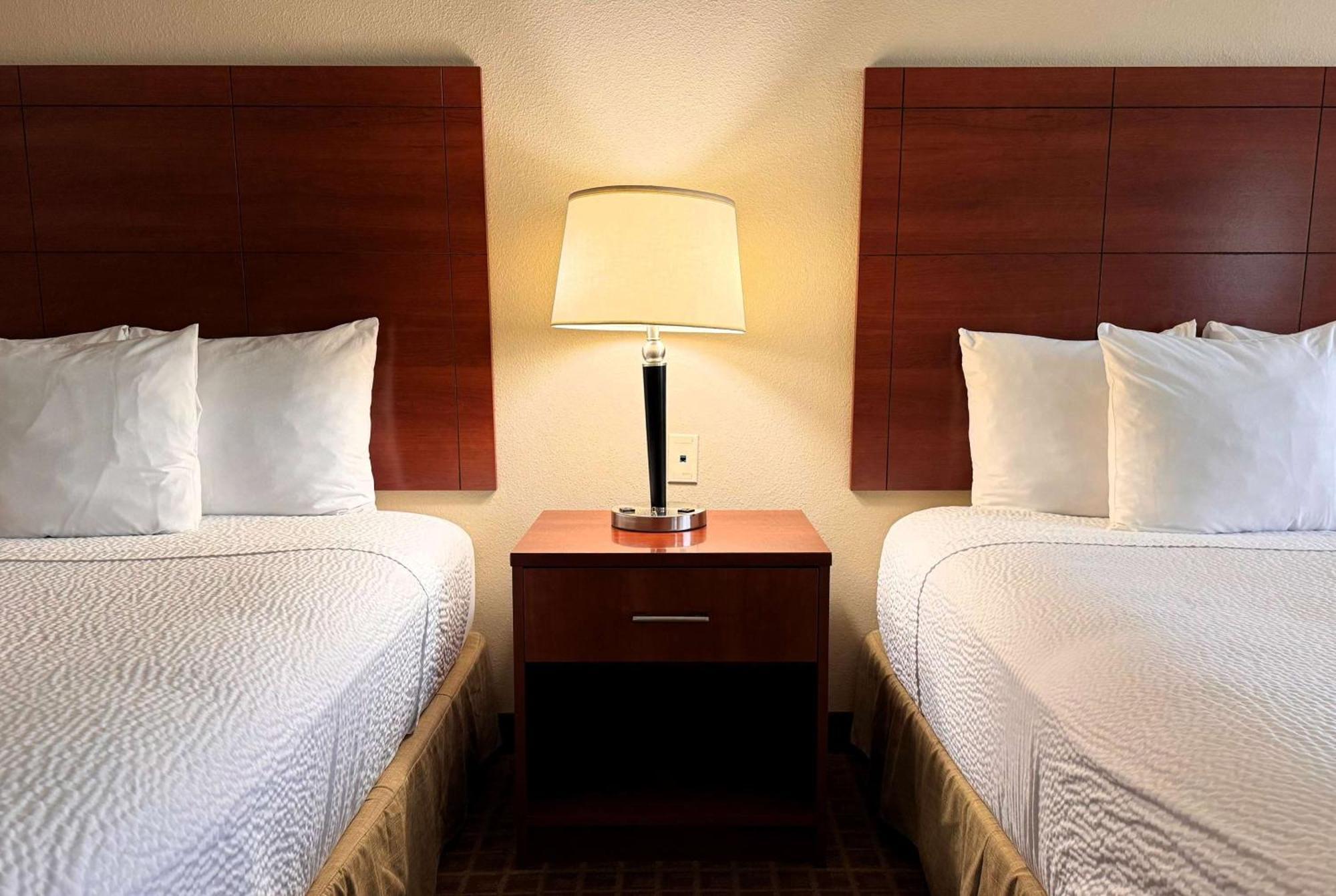 Ramada By Wyndham College Station Otel Dış mekan fotoğraf
