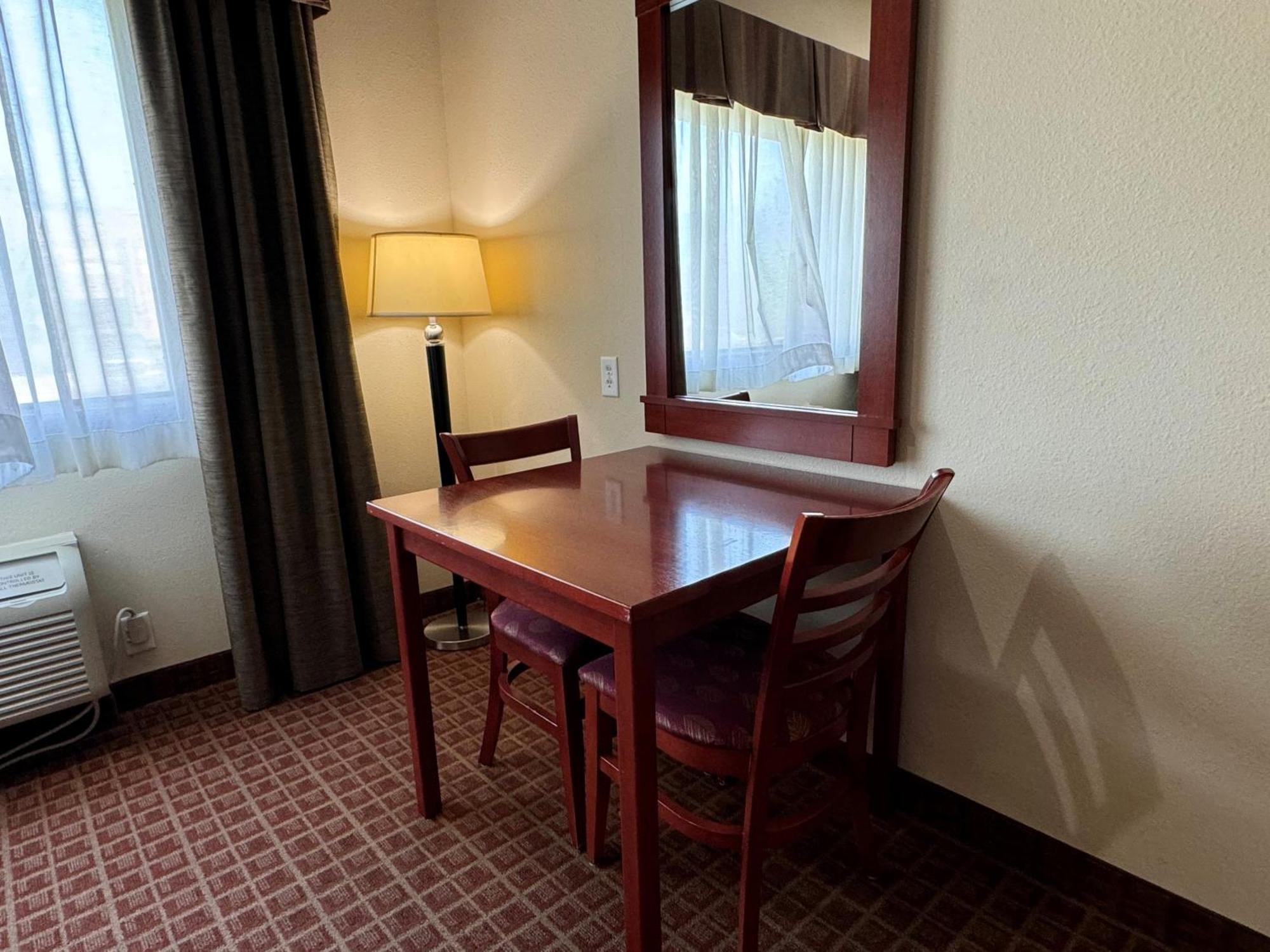 Ramada By Wyndham College Station Otel Dış mekan fotoğraf