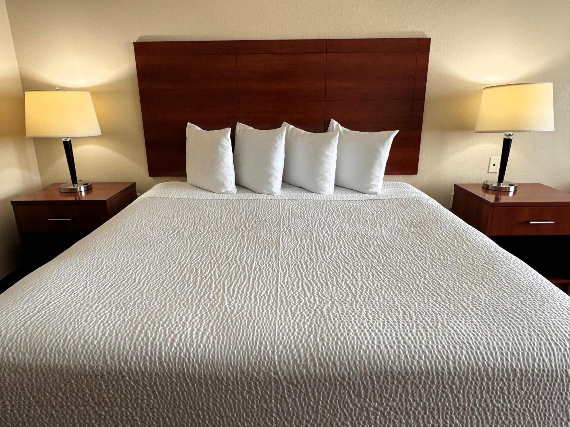 Ramada By Wyndham College Station Otel Dış mekan fotoğraf