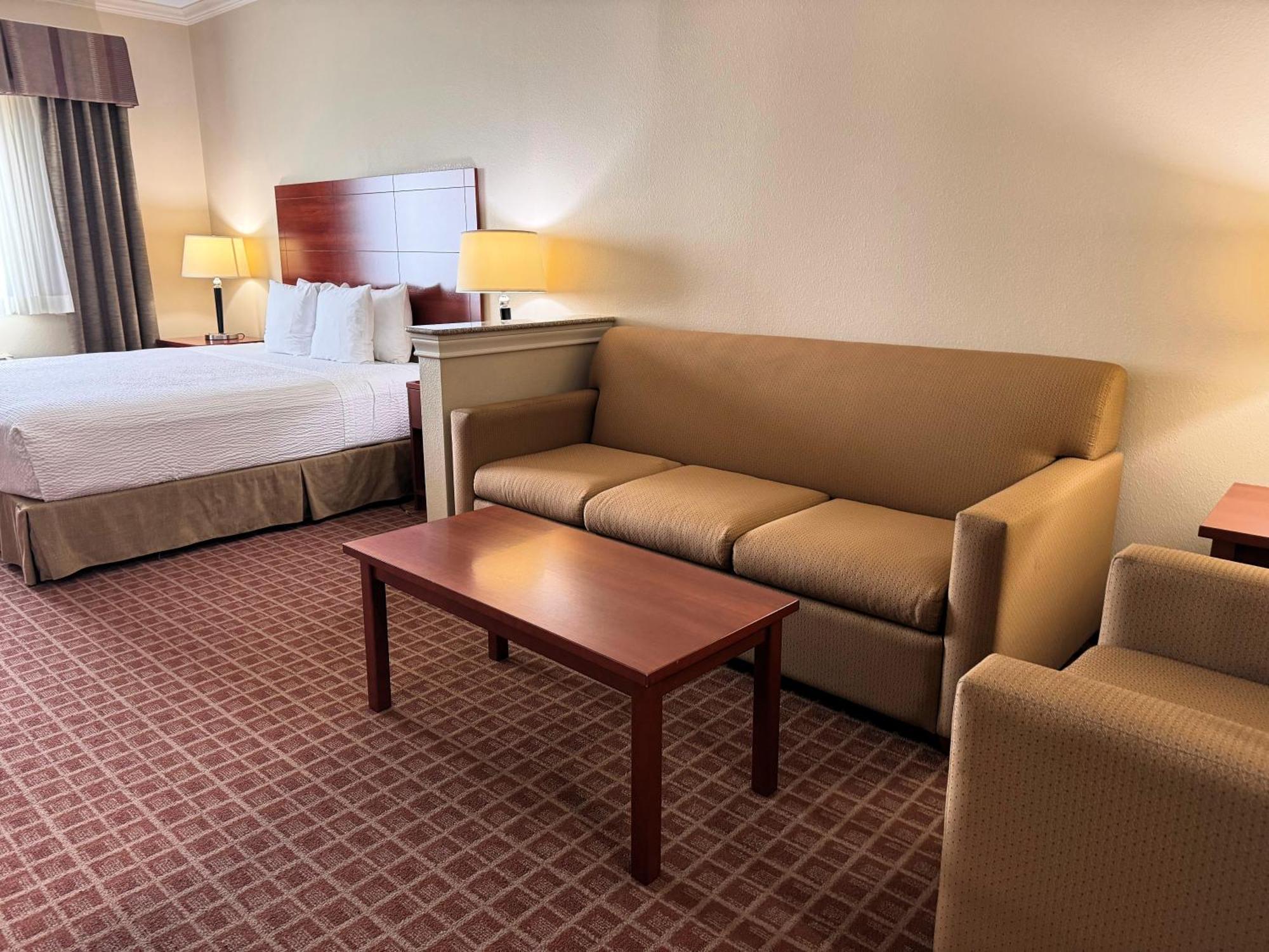 Ramada By Wyndham College Station Otel Dış mekan fotoğraf